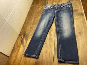 Miss Me Jeans JB5521P Boyfriend Capri Medium Wash Embroidered Bling Size 26